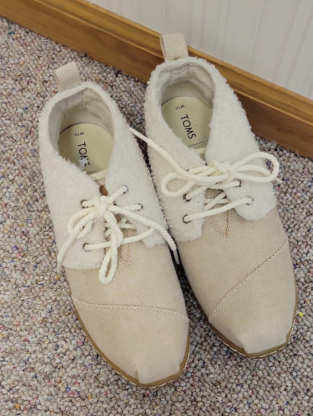 Tom's Faux Shearling Natural Booties Women's 10 Fall Cozy Lounge Casual
